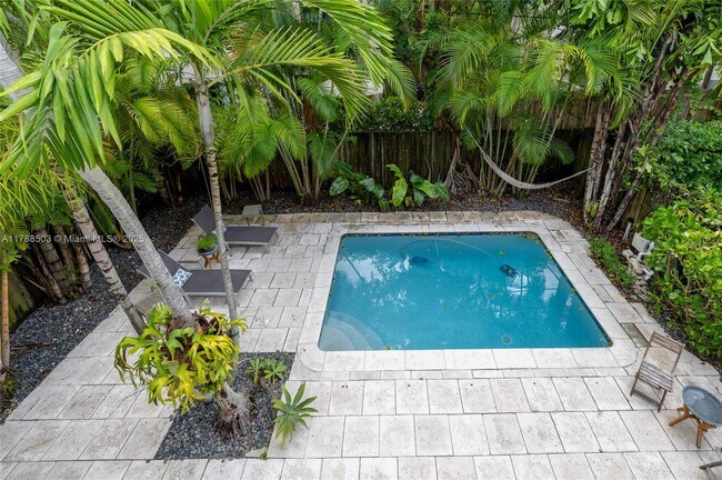 3187 Lamb Ct in Miami, FL - Building Photo - Building Photo