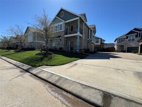 7743 Swooping Swallow Ln in Katy, TX - Building Photo - Building Photo