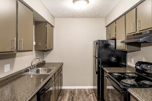 4648 Talmadge Rd in Toledo, OH - Building Photo