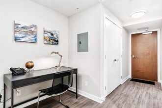 4900 Lennox Ln in Burnaby, BC - Building Photo - Building Photo