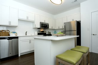 The Woods East Windsor in East Windsor, NJ - Building Photo - Interior Photo