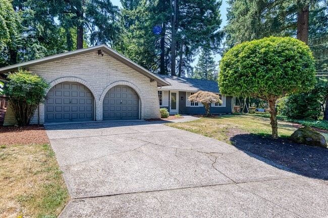 5430 Red Leaf St in Lake Oswego, OR - Building Photo - Building Photo