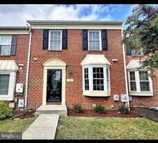 43 Wellspring Cir in Owings Mills, MD - Building Photo