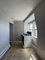 65 Elm St, Unit 3 in Newark, NJ - Building Photo