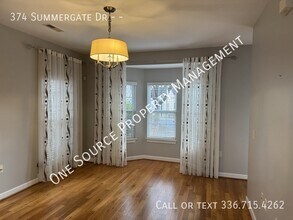 374 Summergate Dr in Winston-Salem, NC - Building Photo - Building Photo