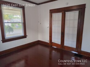 1220 E Oak St in Springfield, IL - Building Photo - Building Photo