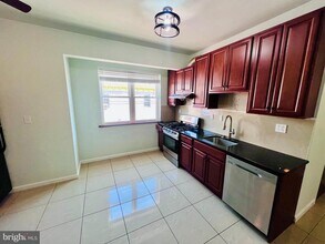 1926 S 7th St in Philadelphia, PA - Building Photo - Building Photo