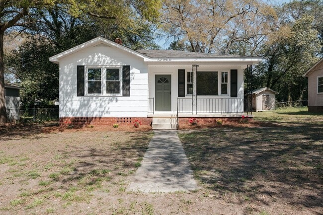 332 Guilford St in West Columbia, SC - Foto de edificio - Building Photo