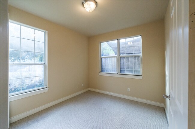 property at 2733 Sherwin St