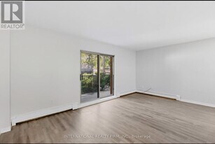 103 Emerald St S in Hamilton, ON - Building Photo