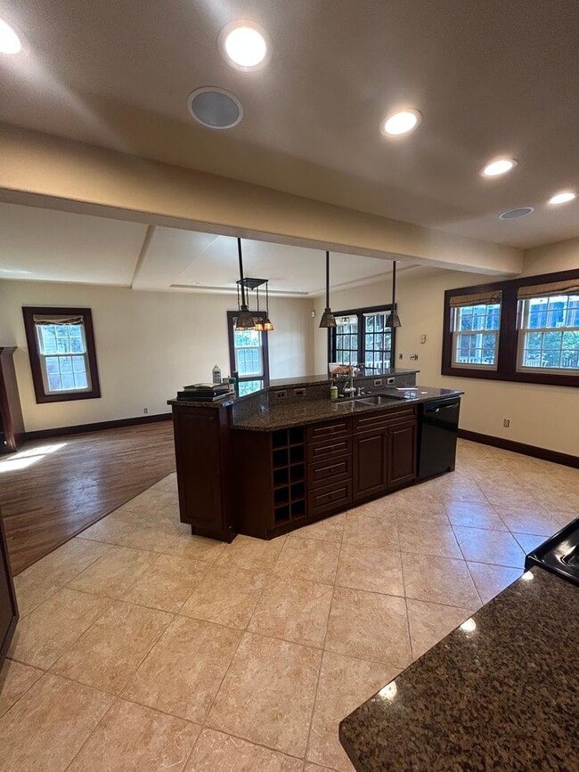 property at 916 Poly Dr