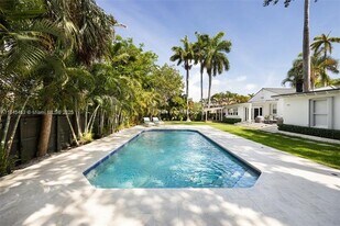 148 SW 22nd Rd in Miami, FL - Building Photo