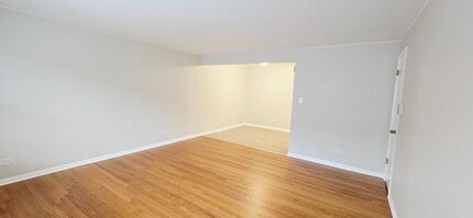 5927-5929 W 63rd St in Chicago, IL - Foto de edificio - Building Photo
