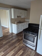 905 Lowry Ave NE, Unit 1 in Minneapolis, MN - Building Photo - Building Photo