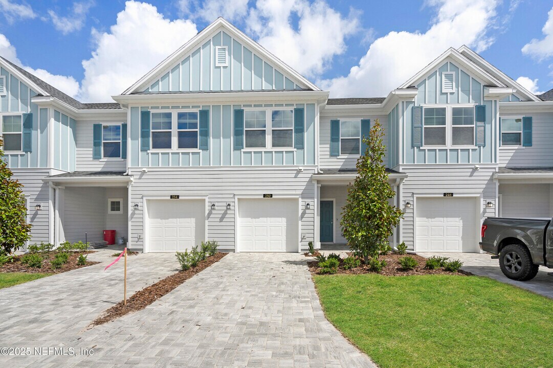 250 Boracay Cir in Saint Johns, FL - Building Photo