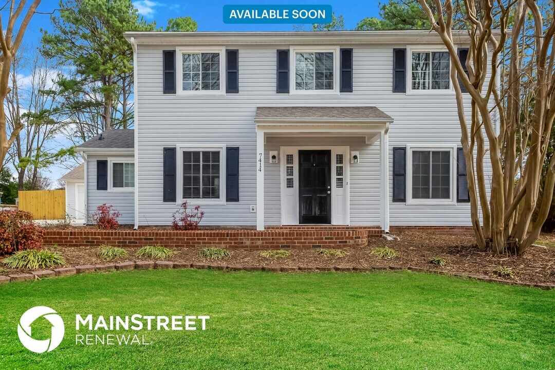 7414 Shadowlake Dr in Charlotte, NC - Building Photo