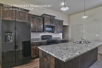8957 Findley St in Lenexa, KS - Building Photo - Building Photo