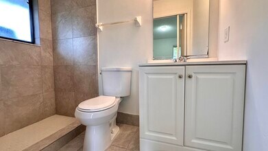 3096 Collin Dr in West Palm Beach, FL - Building Photo - Building Photo