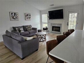 1222 Paiute Ct in Dacula, GA - Building Photo - Building Photo