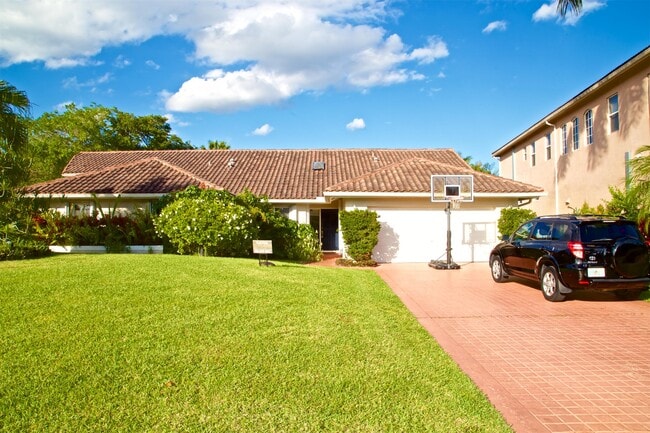 property at 7839 Cummings Ln