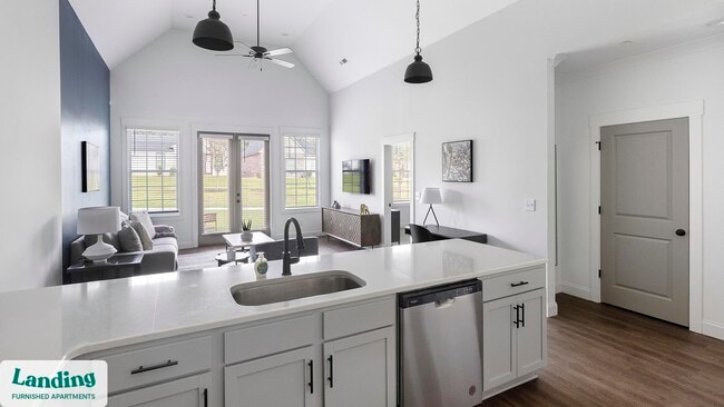 22052 Stratford Wy in Athens, AL - Foto de edificio - Building Photo