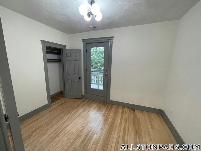 41 Long Ave