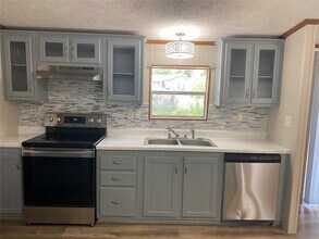 9635 Cedar Ridge Ct in Willis, TX - Building Photo - Building Photo