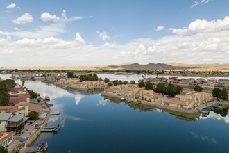 Silver Lakes in Helendale, CA - Foto de edificio - Building Photo