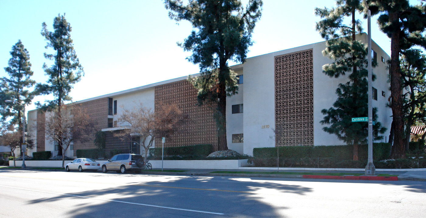 1270 Cordova St in Pasadena, CA - Building Photo