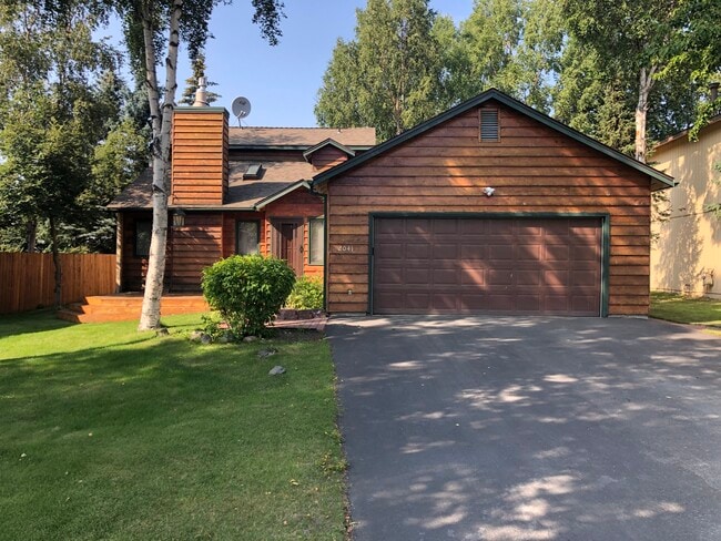 property at 2041 Sturbridge Cir