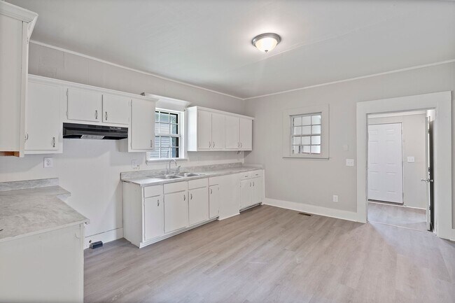 3309 Cedar Ave SW in Birmingham, AL - Building Photo - Building Photo