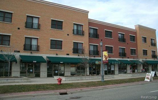 property at 579 N Pontiac Trail