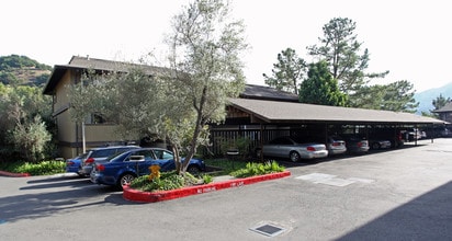 Parkside in San Anselmo, CA - Foto de edificio - Building Photo