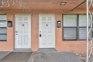 501 SW 9th St in Hallandale Beach, FL - Building Photo