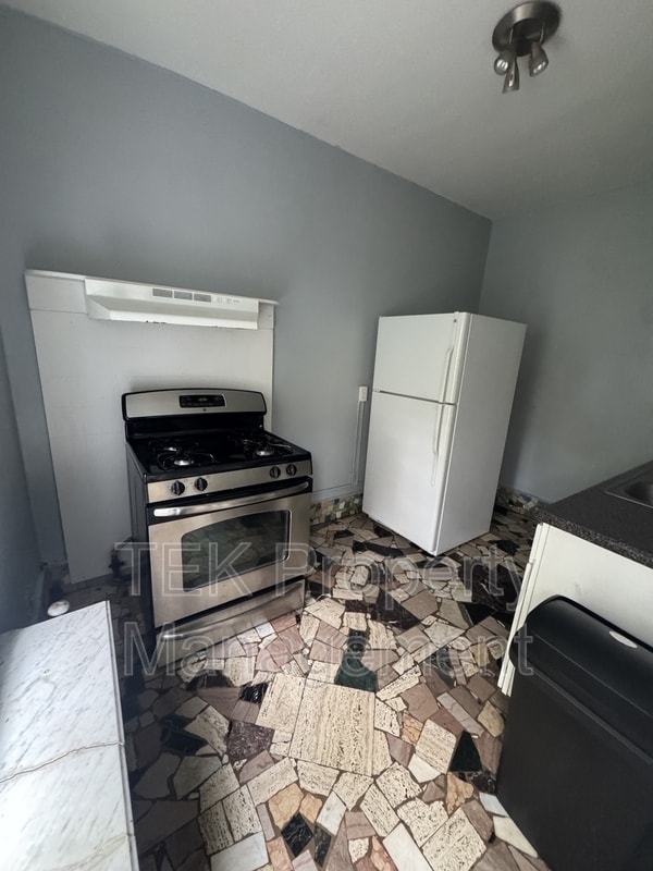 property at 163 Saratoga Ave