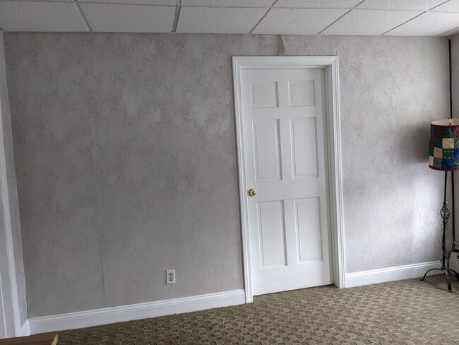 685 Massabesic St-Unit -2-E in Manchester, NH - Foto de edificio - Building Photo