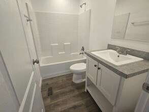 4650 E Carey Ave in Las Vegas, NV - Building Photo - Building Photo