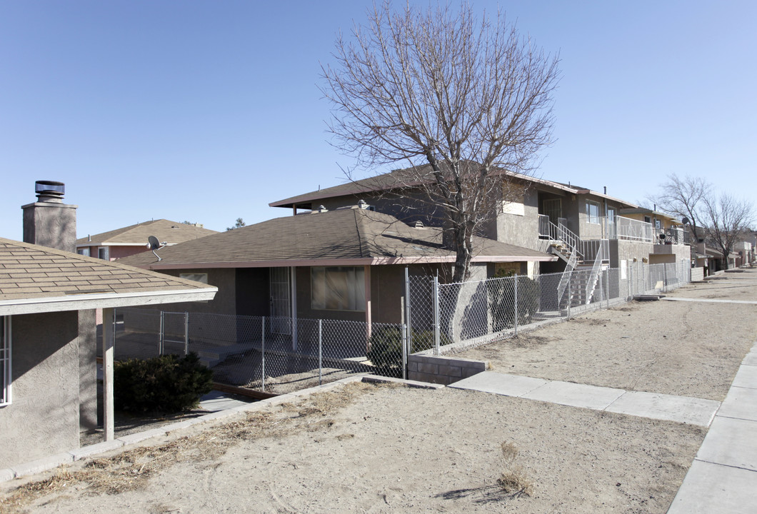 Logan Glen (por) in Barstow, CA - Building Photo