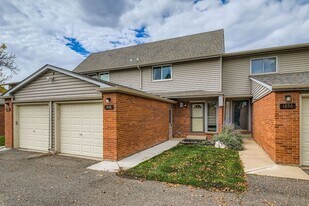 1858 Centaur Cir in Lafayette, CO - Building Photo
