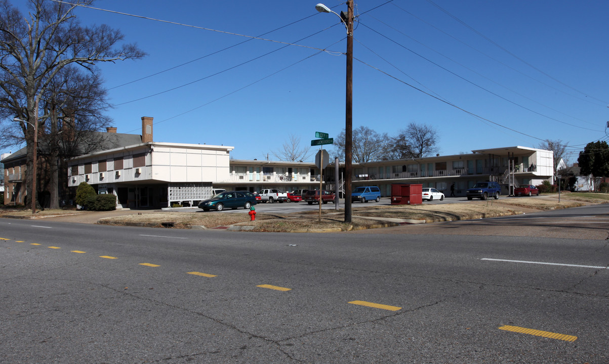 Greensboro Avenue Apartments in Tuscaloosa, AL - Building Photo