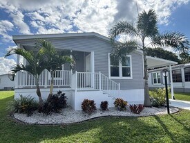 83 Darby Cay in Vero Beach, FL - Building Photo