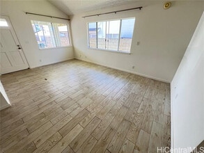 94-1021-1021 Kaamea St in Waipahu, HI - Building Photo - Building Photo