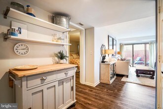 545 E Braddock Rd-Unit -107 in Alexandria, VA - Building Photo - Building Photo