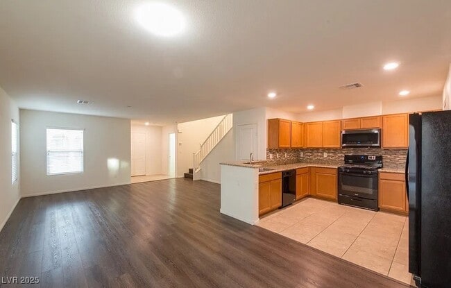 11044 Camden Bay St in Las Vegas, NV - Building Photo - Building Photo