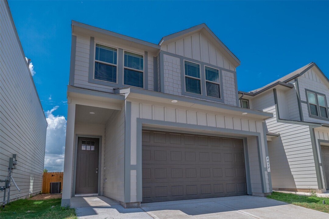 4417 Ibiza Ln in Houston, TX - Building Photo