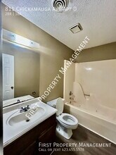 811 Chickamauga Ave in Rossville, GA - Building Photo - Building Photo