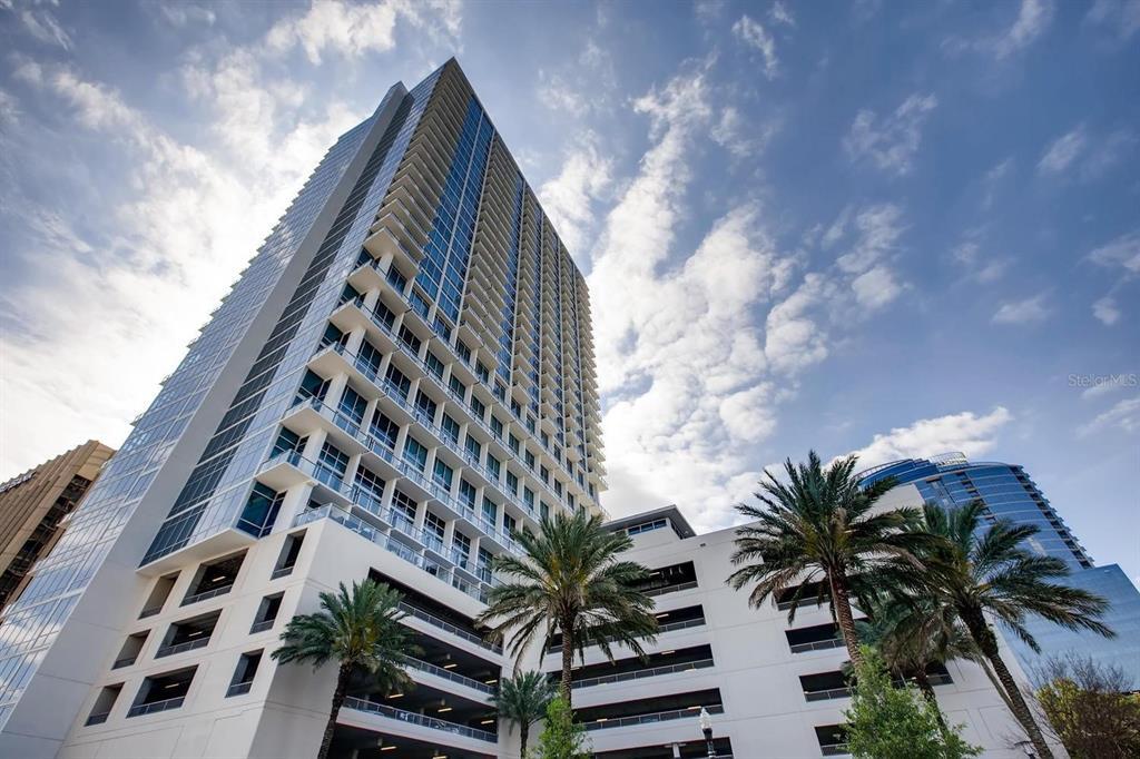 150 E Robinson St in Orlando, FL - Foto de edificio
