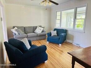 2243 Edgar Rd in Point Pleasant Beach, NJ - Foto de edificio - Building Photo