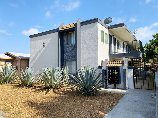 Boston Villas in San Diego, CA - Building Photo - Primary Photo