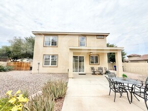 17143 W Tara Ln in Surprise, AZ - Building Photo - Building Photo